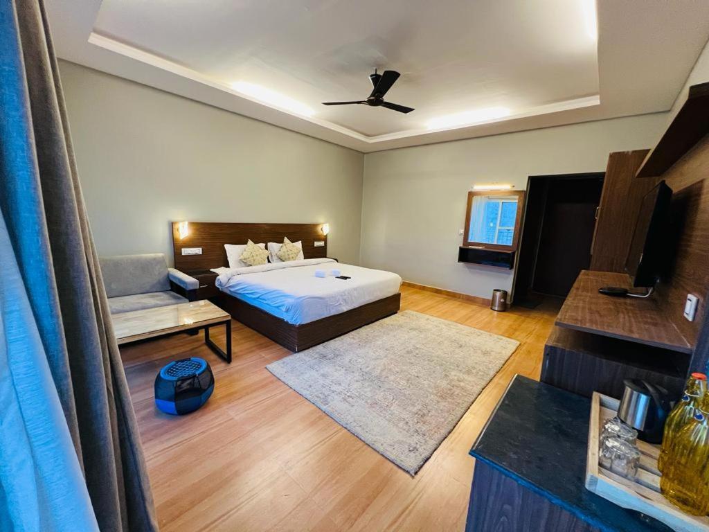 The Foresta By Orchid Hospitality & Holidays Hotel มุกเตชวาร์ ภายนอก รูปภาพ