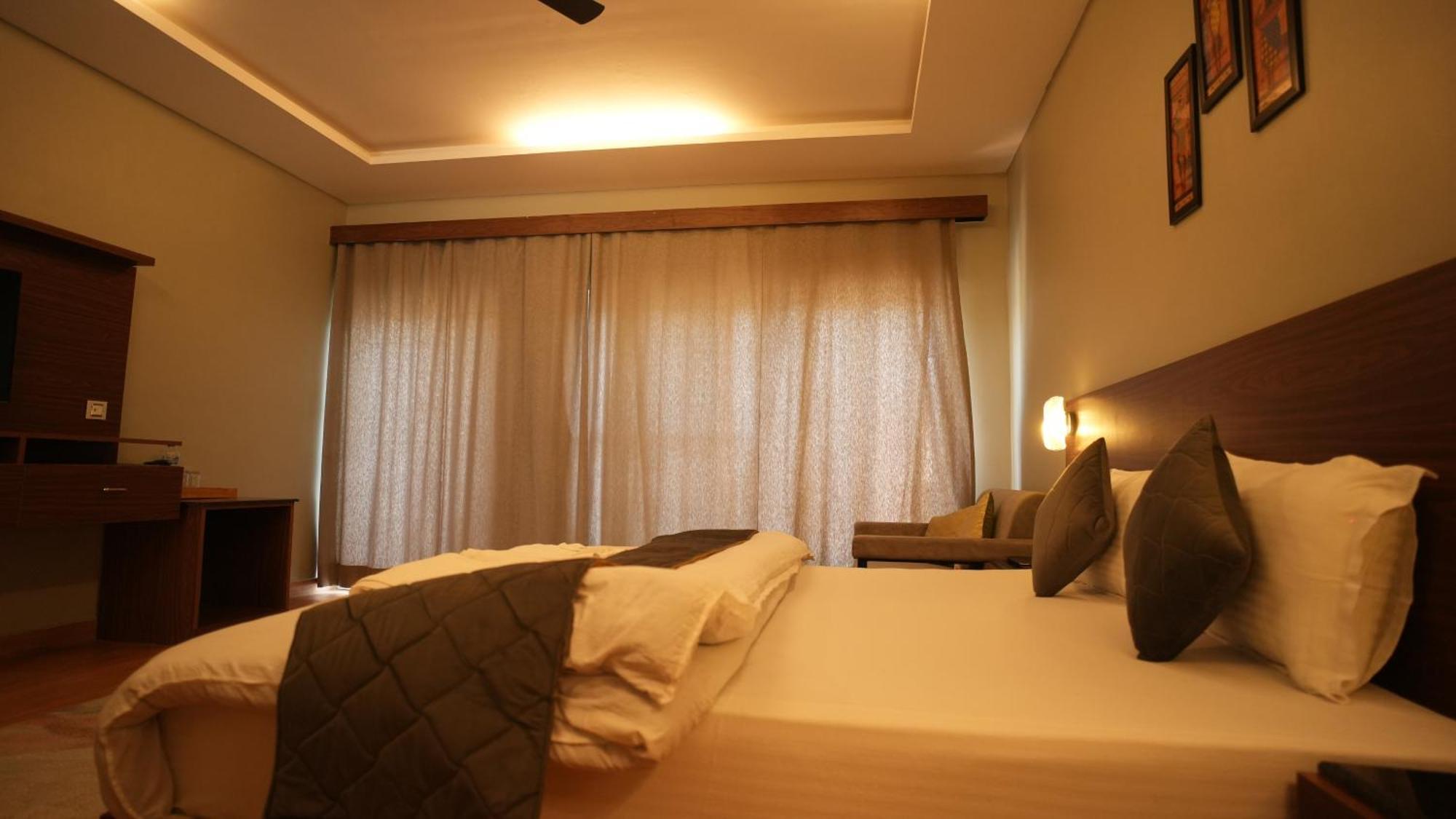 The Foresta By Orchid Hospitality & Holidays Hotel มุกเตชวาร์ ภายนอก รูปภาพ