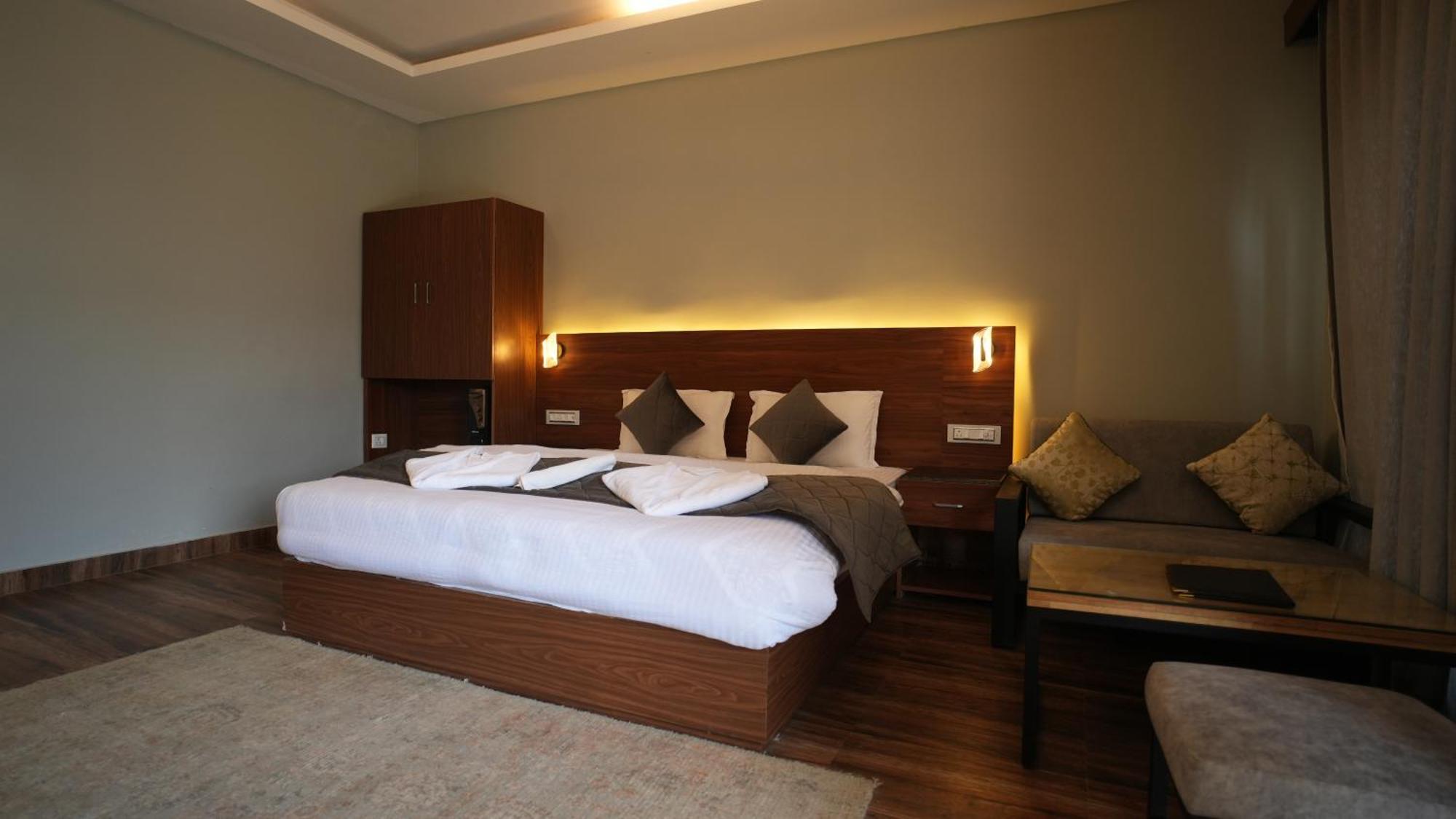 The Foresta By Orchid Hospitality & Holidays Hotel มุกเตชวาร์ ภายนอก รูปภาพ