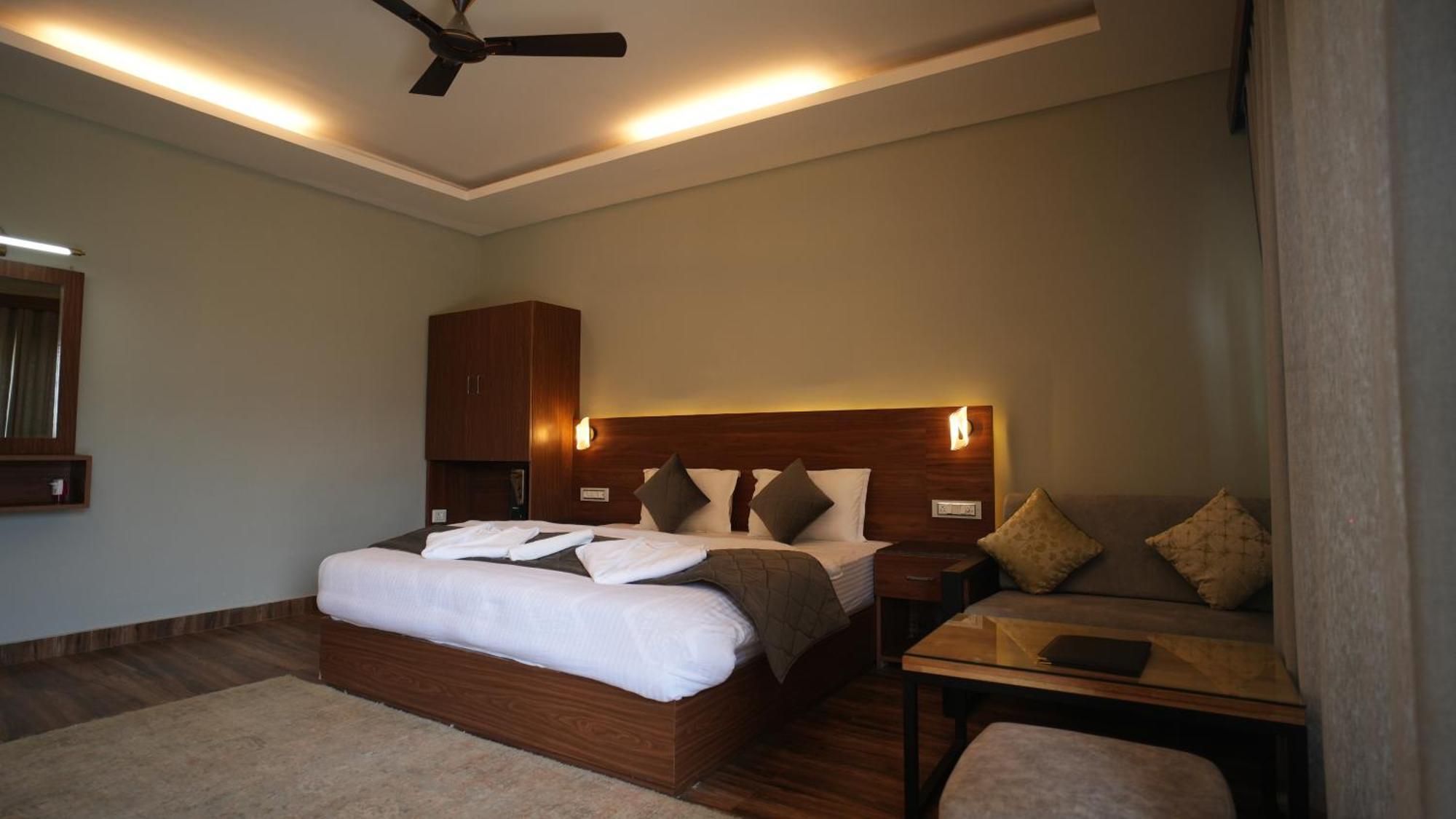 The Foresta By Orchid Hospitality & Holidays Hotel มุกเตชวาร์ ภายนอก รูปภาพ