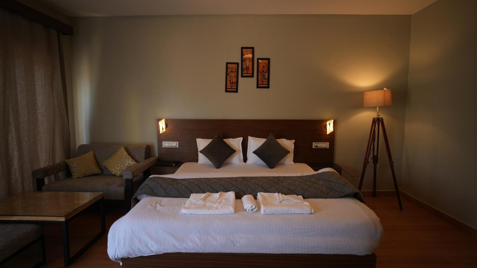 The Foresta By Orchid Hospitality & Holidays Hotel มุกเตชวาร์ ภายนอก รูปภาพ